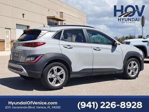 Used 2022 Hyundai Kona SEL w/ Convenience Package image 5