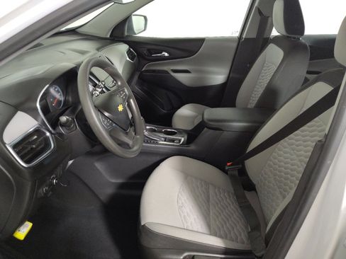 Used 2021 Chevrolet Equinox LS FWD image 17