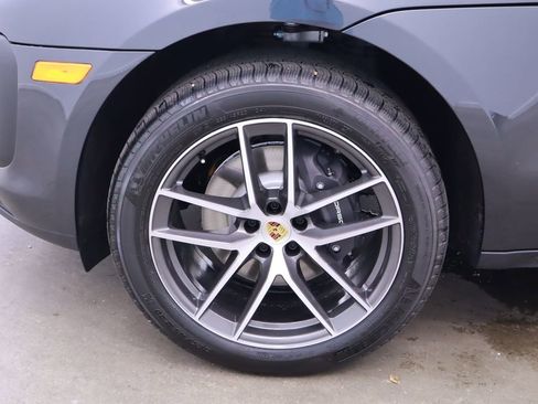 New 2025 Porsche Macan image 13