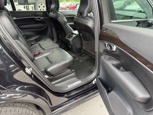 Used 2019 Volvo XC90 T6 Momentum w/ Advanced Package AWD/4WD image 13