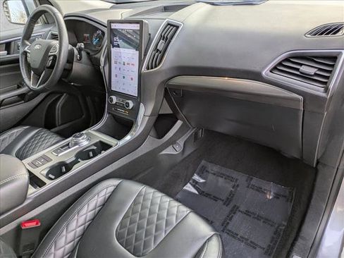 Used 2024 Ford Edge Titanium image 20