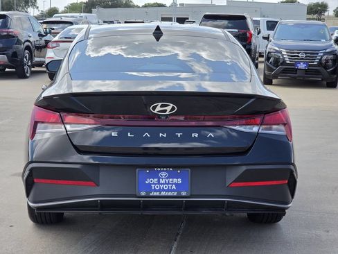Used 2026 Hyundai Elantra Sport FWD image 8