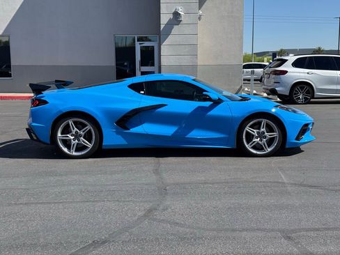 Used 2022 Chevrolet Corvette Stingray image 2