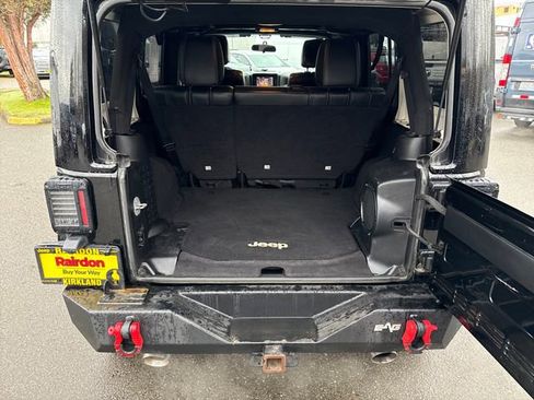 Used 2012 Jeep Wrangler Unlimited Sahara w/ Connectivity Group image 12