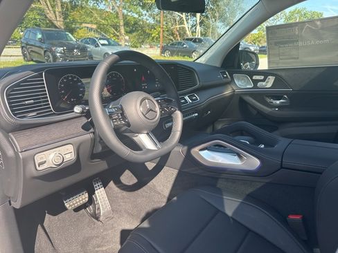 New 2026 Mercedes-Benz GLS 450 4MATIC image 11
