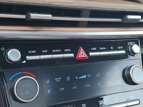 Certified 2026 Hyundai Santa Fe Limited AWD/4WD image 26