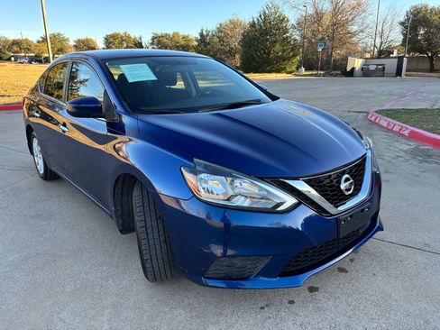Used 2019 Nissan Sentra SV image 3