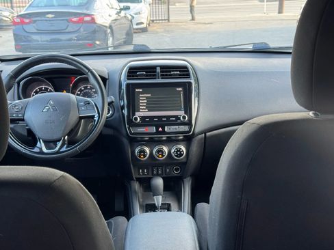 Used 2020 Mitsubishi Outlander Sport SE image 12