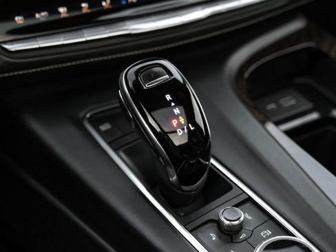 Used 2021 Cadillac Escalade Sport Platinum w/ LPO, Floor Liner Package image 31