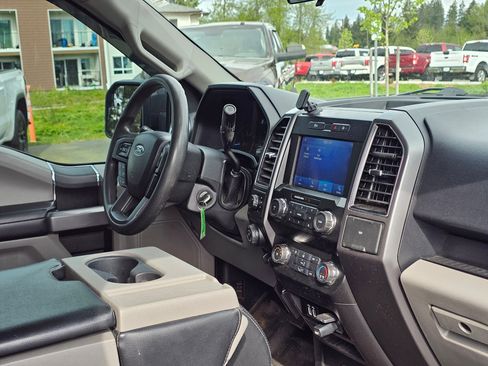 Used 2020 Ford F150 XLT w/ Trailer Tow Package AWD/4WD image 34