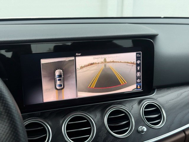 Used 2018 Mercedes-Benz E 300 4MATIC image 30