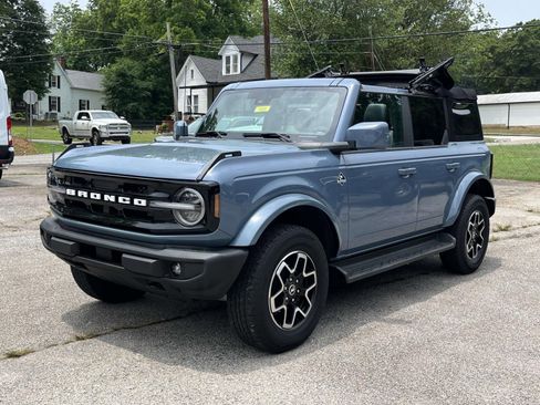 Used 2025 Ford Bronco Outer Banks AWD/4WD image 7