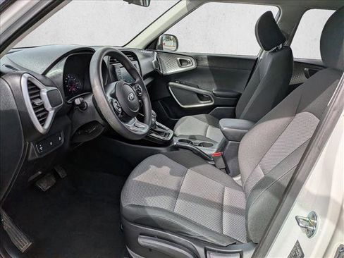Used 2021 Kia Soul LX image 18