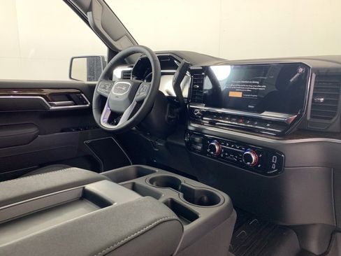 New 2026 GMC Sierra 1500 SLE image 26