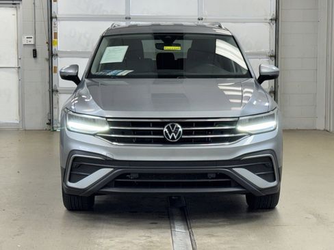Used 2022 Volkswagen Tiguan SE image 2