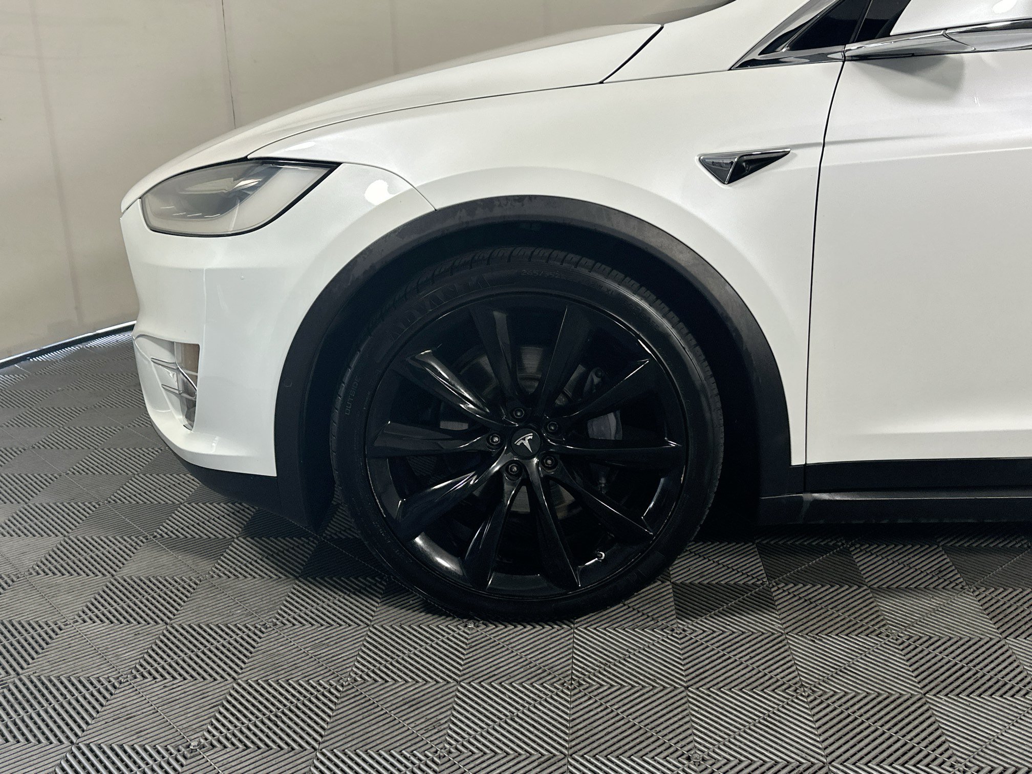 Used 2017 Tesla Model X 75D AWD/4WD image 11