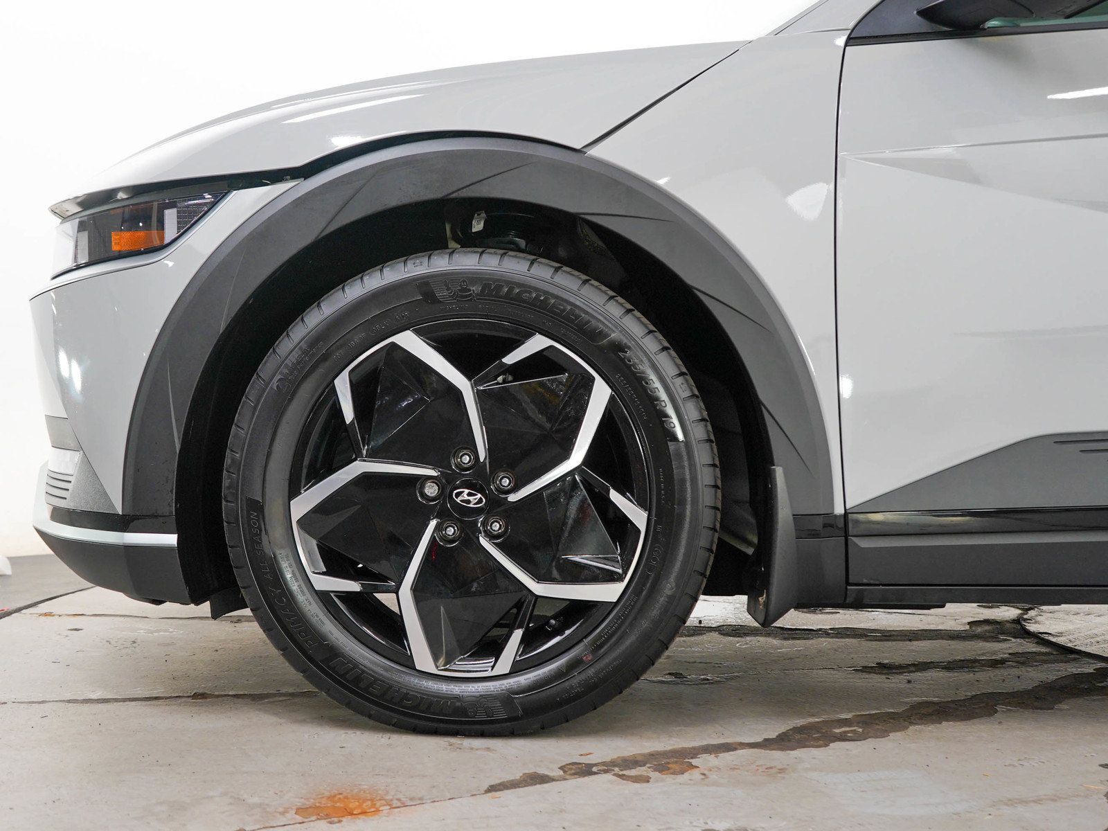Certified 2024 Hyundai Ioniq 5 SE AWD/4WD image 22