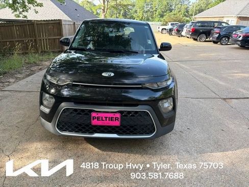 Used 2020 Kia Soul LX FWD image 2