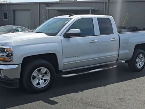 Used 2018 Chevrolet Silverado 1500 LT w/ All Star Edition AWD/4WD image 5