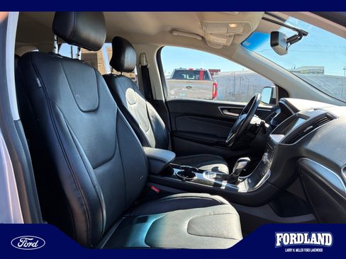 Used 2017 Ford Edge Titanium w/ Technology Package AWD/4WD image 19