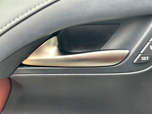 Used 2017 Lexus LX 570 4WD image 31