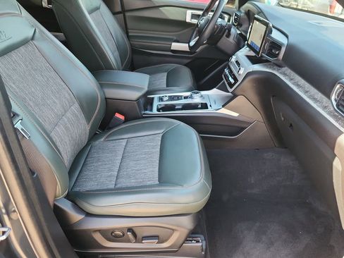 Used 2023 Ford Explorer Timberline w/ Timberline Technology Package AWD/4WD image 16