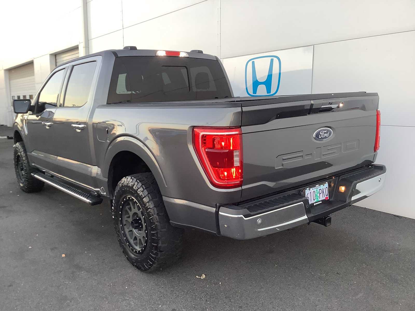Used 2022 Ford F150 XLT w/ Equipment Group 302A High AWD/4WD image 4