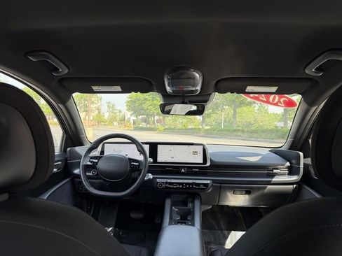 Used 2024 Hyundai Ioniq 6 SE RWD image 34
