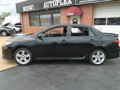 Used 2013 Toyota Corolla S w/ Premium Pkg FWD image 5