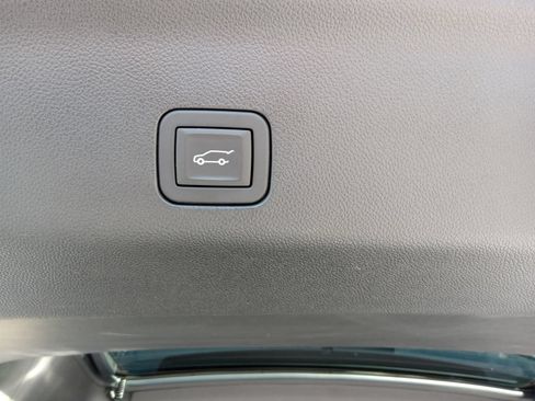 Used 2025 Cadillac Escalade V AWD/4WD image 31