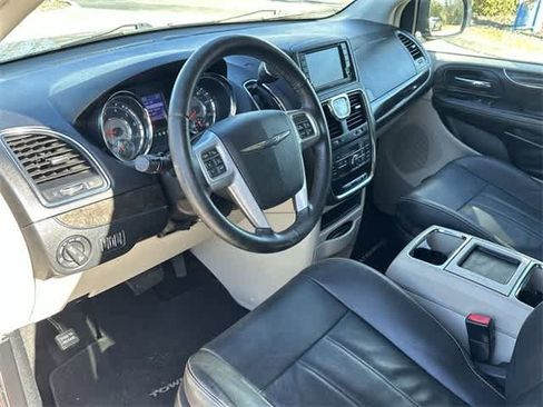 Used 2013 Chrysler Town & Country Touring image 2