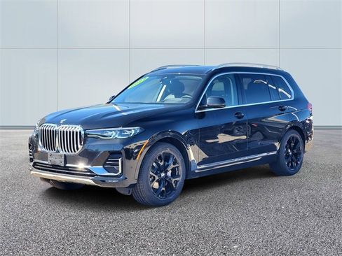 Used 2022 BMW X7 xDrive40i w/ Premium Package image 2