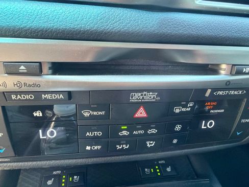 Used 2017 Lexus GS 350 F Sport w/ Cold Weather Package AWD/4WD image 10