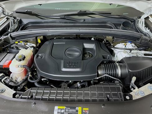 Used 2022 Jeep Grand Cherokee Overland image 9