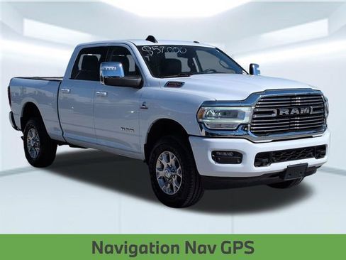 Used 2024 RAM 2500 Laramie AWD/4WD image 9