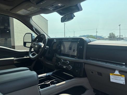 Used 2026 Ford F350 Platinum w/ Platinum Plus Package AWD/4WD image 16