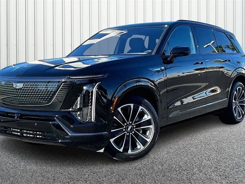 Used 2026 Cadillac Vistiq Sport image 23