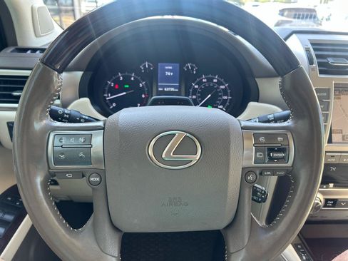 Used 2019 Lexus GX 460 Luxury AWD/4WD image 14