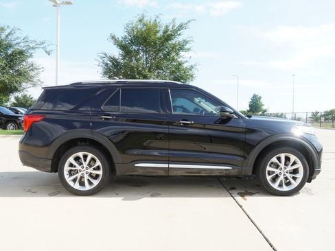 Used 2023 Ford Explorer Platinum w/ Technology Package AWD/4WD image 10