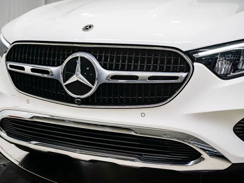 Certified 2025 Mercedes-Benz GLC 350e 4MATIC image 8
