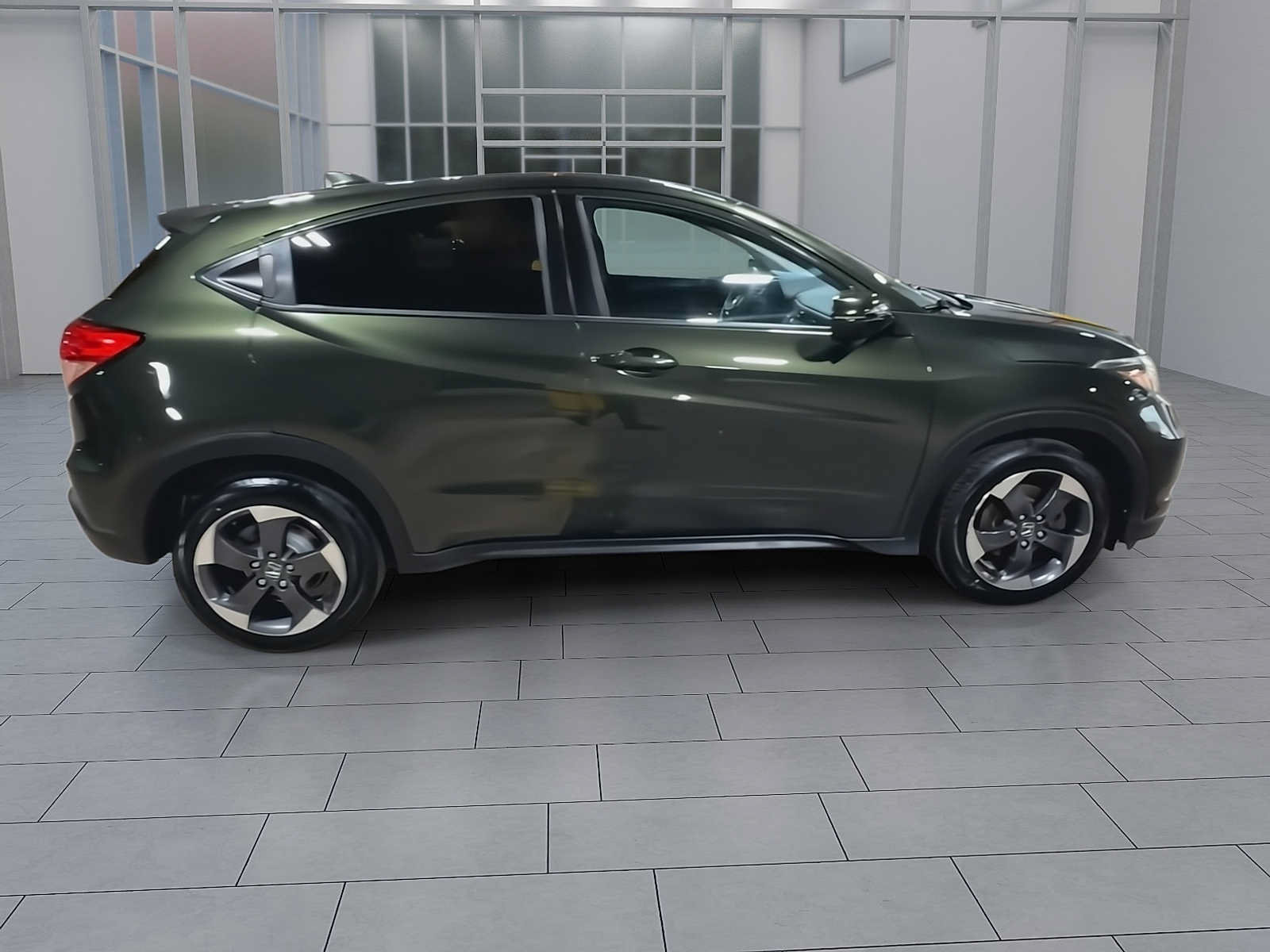 Used 2018 Honda HR-V EX image 9