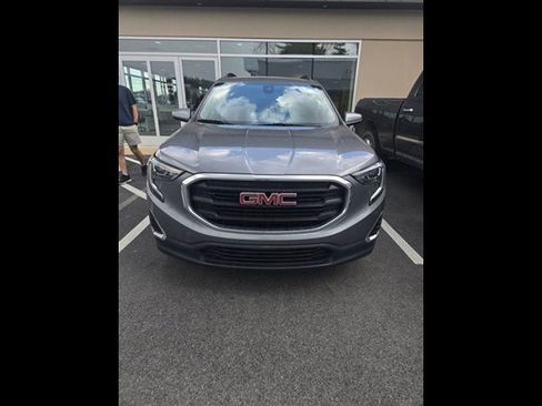 Used 2020 GMC Terrain SLE w/ Driver Convenience Package image 8