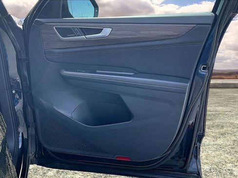 Used 2024 Volkswagen Atlas SEL Premium R-Line image 29