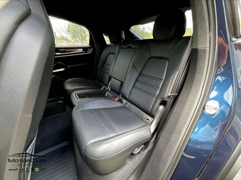 Used 2025 Porsche Cayenne Turbo GT image 21