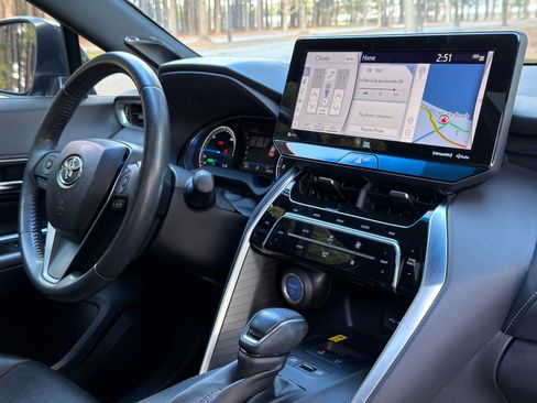 Used 2021 Toyota Venza Limited w/ Advanced Technology Package image 20