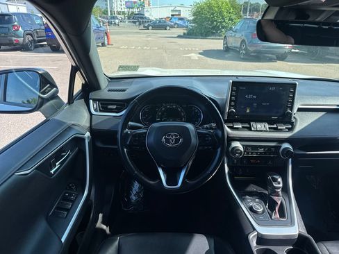 Used 2021 Toyota RAV4 XSE AWD/4WD image 13