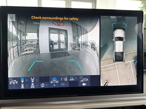 Used 2024 Toyota Tacoma TRD Off-Road w/ TRD Off Road Premium Package AWD/4WD image 29