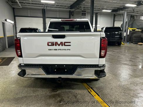 Used 2024 GMC Sierra 1500 Pro w/ Pro Value Package image 4
