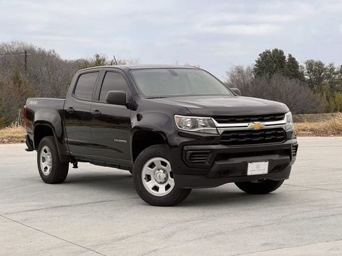 Used 2021 Chevrolet Colorado W/T w/ WT Convenience Package image 2