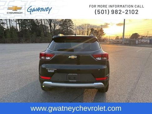 Used 2024 Chevrolet TrailBlazer LT w/ Driver Confidence Package image 6
